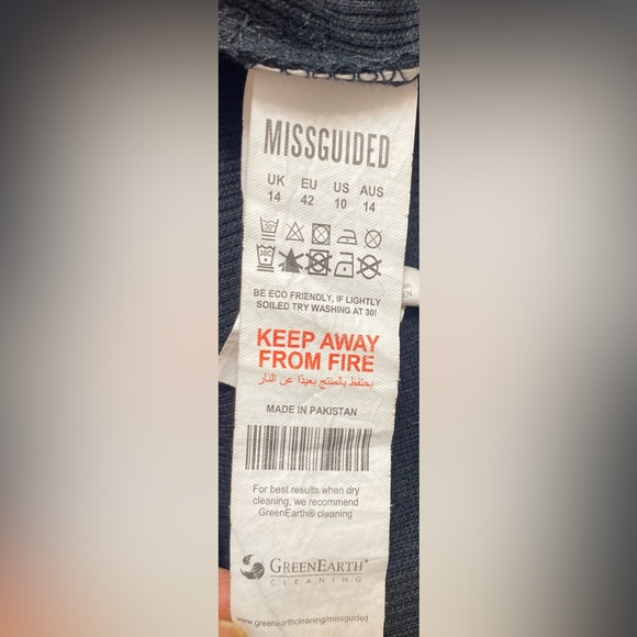 ASOS missguided Women's Size top size 10 Black Ribbed Short Sleeve Stormi tee. - Picture 5 of 6